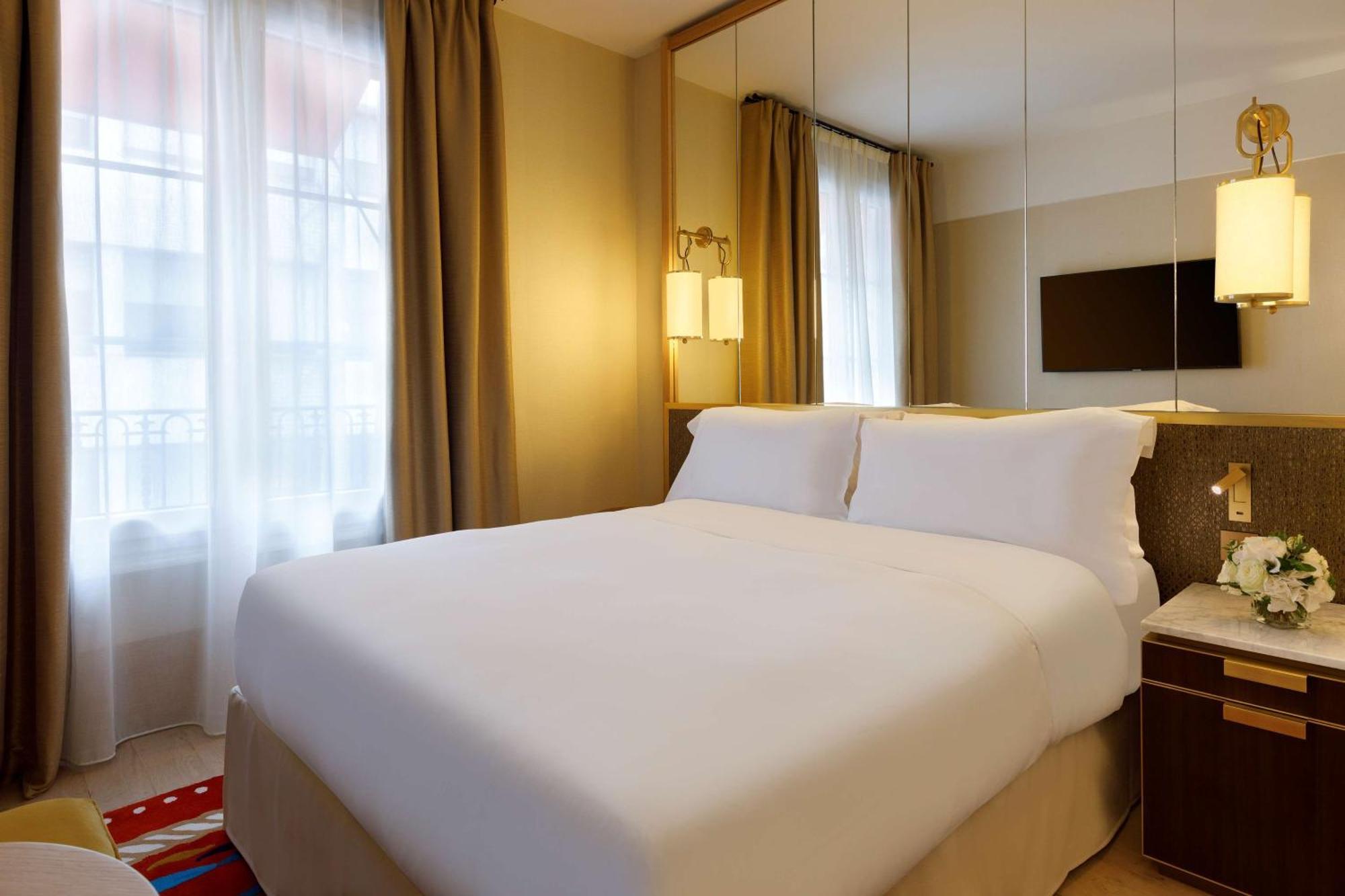 Le Belgrand Hotel Paris Champs Elysees, Tapestry By Hilton 外观 照片