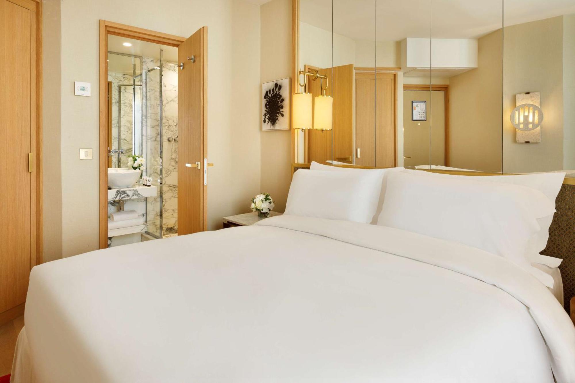 Le Belgrand Hotel Paris Champs Elysees, Tapestry By Hilton 外观 照片